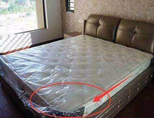 新床墊要不要撕保護(hù)膜？必須撕開，且要除甲醛